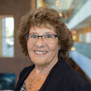 Carol Schwab Headshot